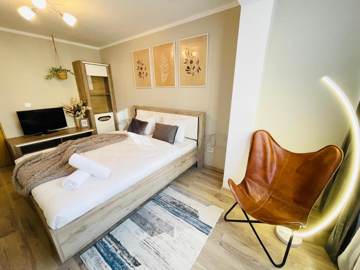 Hygge Place To Stay - Self Check In Nonstop 24H-Wifi Resita Exterior photo